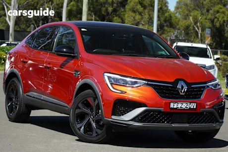 Red 2022 Renault Arkana Coupe R.S. Line