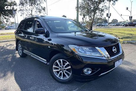 Black 2014 Nissan Pathfinder SUV TI 4X4