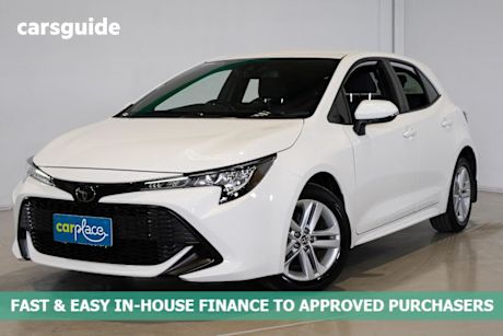 White 2021 Toyota Corolla Hatchback Ascent Sport + Tr Kit