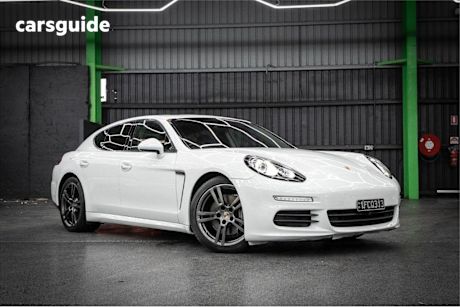 White 2013 Porsche Panamera Sedan R