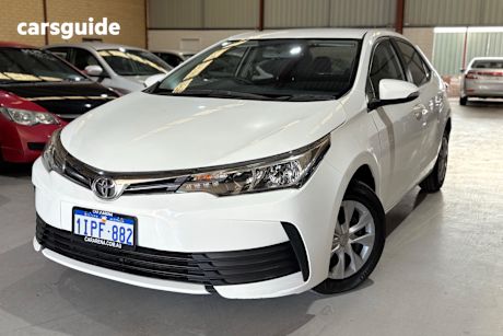 White 2017 Toyota Corolla Sedan ASCENT F