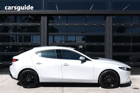 White 2025 Mazda Mazda3 Hatch G25 ASTINA F