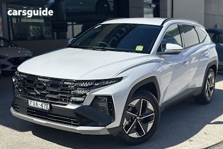 White 2025 Hyundai Tucson Wagon Elite (Fwd)