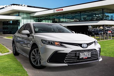 White 2021 Toyota Camry Sedan ASCENT F