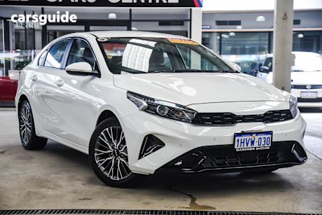 White 2023 Kia Cerato Sedan SPORT F