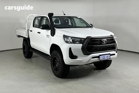 White 2021 Toyota Hilux Double Cab Chassis Sr (4X4)