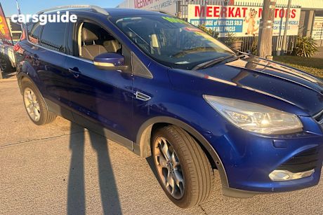 Blue 2016 Ford Kuga SUV TITANIUM 4X4