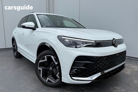 White 2025 Volkswagen Tiguan Wagon 150Tsi R-Line