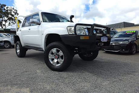 White 2008 Nissan Patrol SUV GU 6 ST WAGON 7ST 5DR AUTO 4SP 4X4 3.0DT [MY08]
