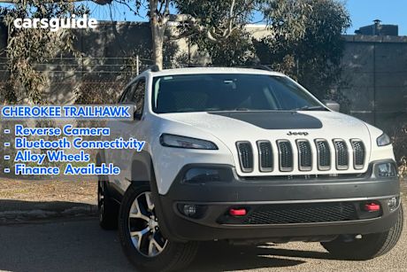 White 2017 Jeep Cherokee SUV TRAILHAWK 4X4