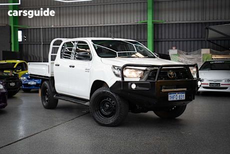 White 2020 Toyota Hilux Ute Tray SR 4X4