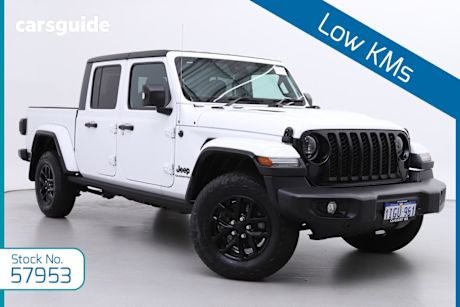 White 2023 Jeep Gladiator Dual Cab Utility Night Eagle (4X4)