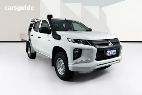 White 2022 Mitsubishi Triton Double Cab Chassis Glx (4X4)