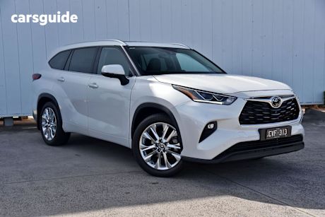 White 2023 Toyota Kluger SUV GRANDE 4X4