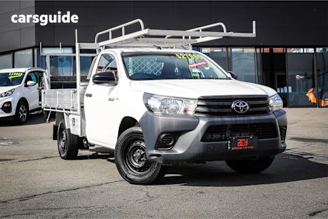 White 2020 Toyota Hilux Ute Tray WORKMATE R