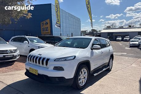 White 2014 Jeep Cherokee Wagon Sport (4X2)