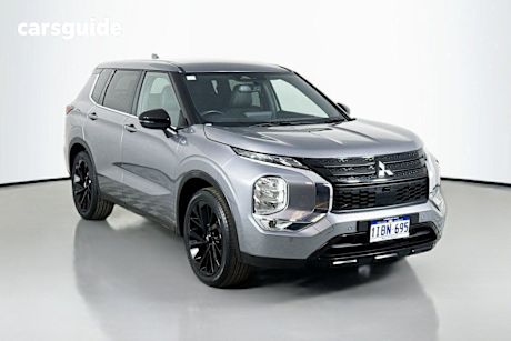 Silver 2023 Mitsubishi Outlander Wagon Ls Black Edition 7 Seat (2Wd)