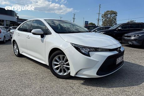 White 2020 Toyota Corolla Sedan ASCENT SPORT F