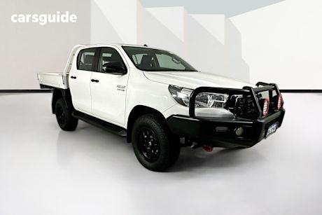 White 2020 Toyota Hilux Double Cab Chassis Sr (4X4)