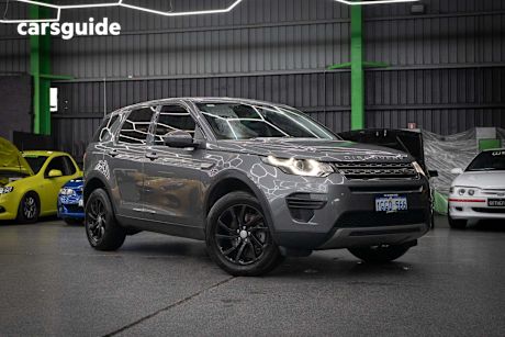 Grey 2017 Land Rover Discovery Sport SUV TD4 150 SE 4X4