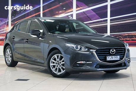 Grey 2018 Mazda Mazda3 Hatch MAXX SPORT F