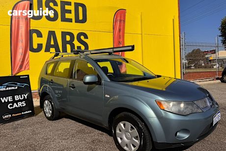 Blue 2006 Mitsubishi Outlander SUV LS 4X4