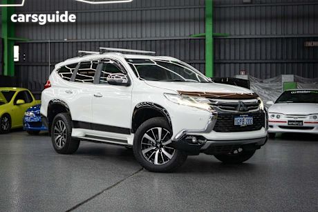 White 2018 Mitsubishi Pajero Sport SUV EXCEED 4X4