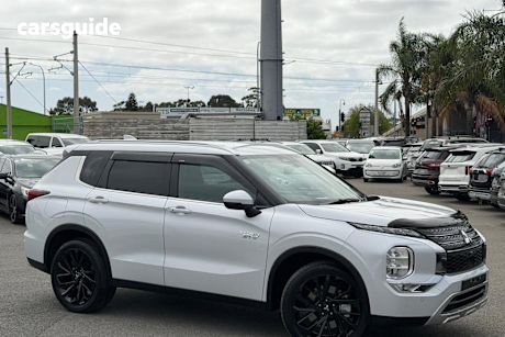 White 2023 Mitsubishi Outlander SUV PHEV ASPIRE 4X4