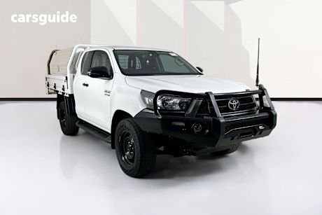 White 2022 Toyota Hilux X Cab Cab Chassis Sr (4X4)