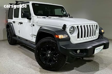 White 2019 Jeep Wrangler Sedan UNLIMITED SPORT S 4X4