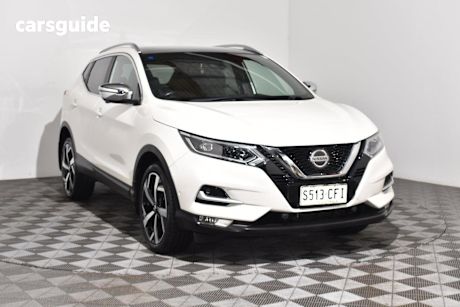 White 2019 Nissan Qashqai SUV TI F
