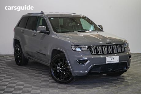 Grey 2020 Jeep Grand Cherokee Wagon Night Eagle (4X4)