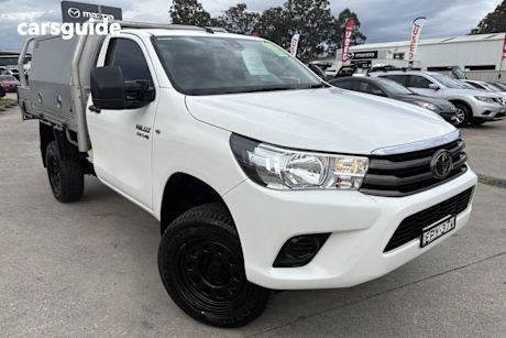 White 2021 Toyota Hilux Cab Chassis Sr (4X4)