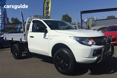 White 2017 Mitsubishi Triton Cab Chassis Glx