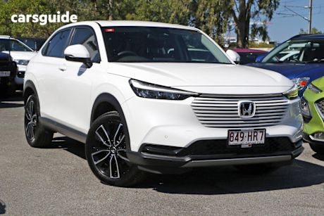 White 2022 Honda HR-V SUV VI X F