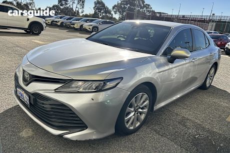 Silver 2018 Toyota Camry Sedan Ascent