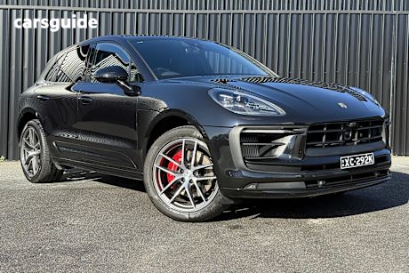 Black 2022 Porsche Macan SUV S 4WD
