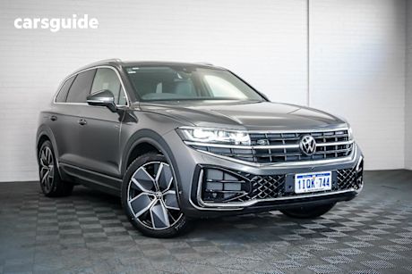 Grey 2025 Volkswagen Touareg Wagon 210Tdi R-Line