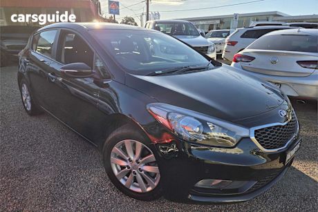 Black 2016 Kia Cerato Hatchback S