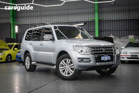 Silver 2016 Mitsubishi Pajero SUV GLX 4X4