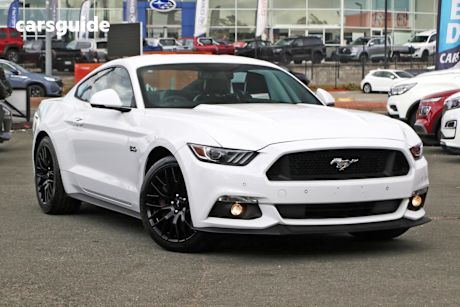 White 2017 Ford Mustang Convertible Gt 5.0 V8