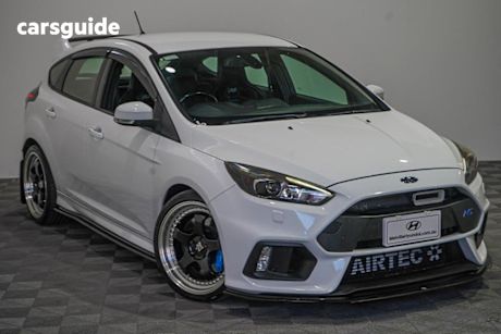 White 2017 Ford Focus Hatchback Rs