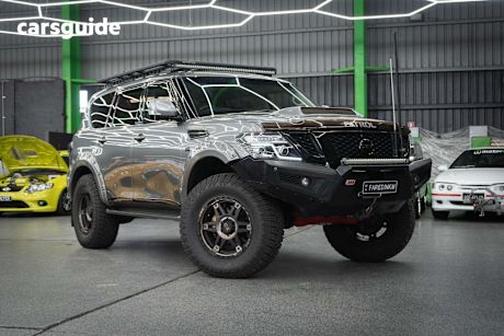 Grey 2017 Nissan Patrol SUV TI 4X4