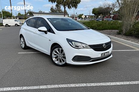 White 2018 Holden Astra Hatch R F