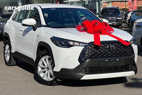 White 2024 Toyota Corolla Cross SUV GX F