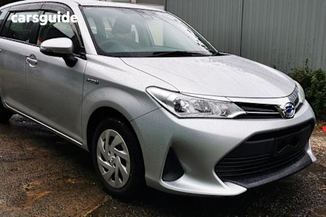 Silver 2018 Toyota Corolla SUV FIELDER HYBRID