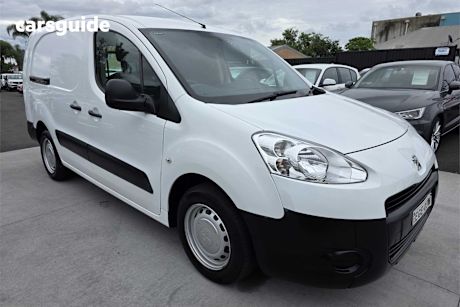 White 2013 Peugeot Partner Van 1.6 Hdi