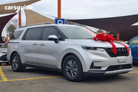 Silver 2022 Kia Carnival Wagon S