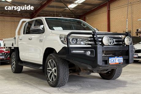 White 2017 Toyota Hilux Dual Cab Utility Sr5 (4X4)