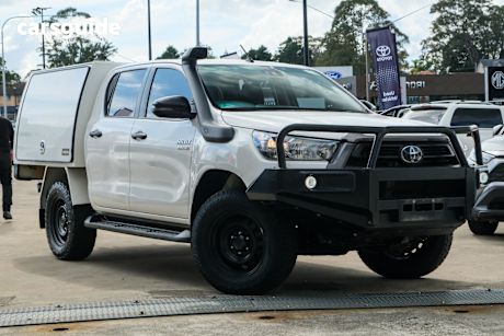 White 2021 Toyota Hilux Ute Tray SR 4X4